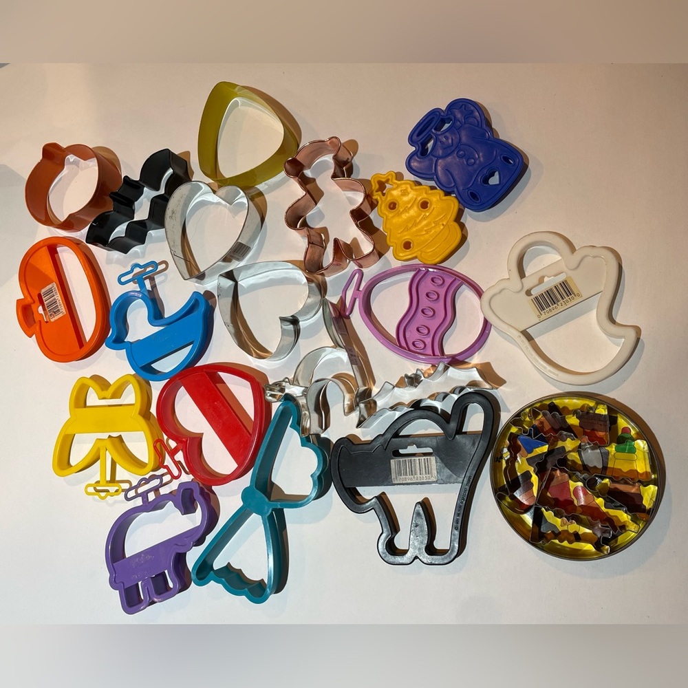 Vintage Cookie Cutter Set